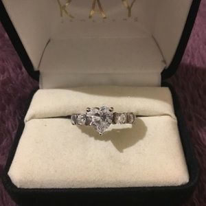 Vintage Heart Shaped Diamoniqe Ring- Size 7